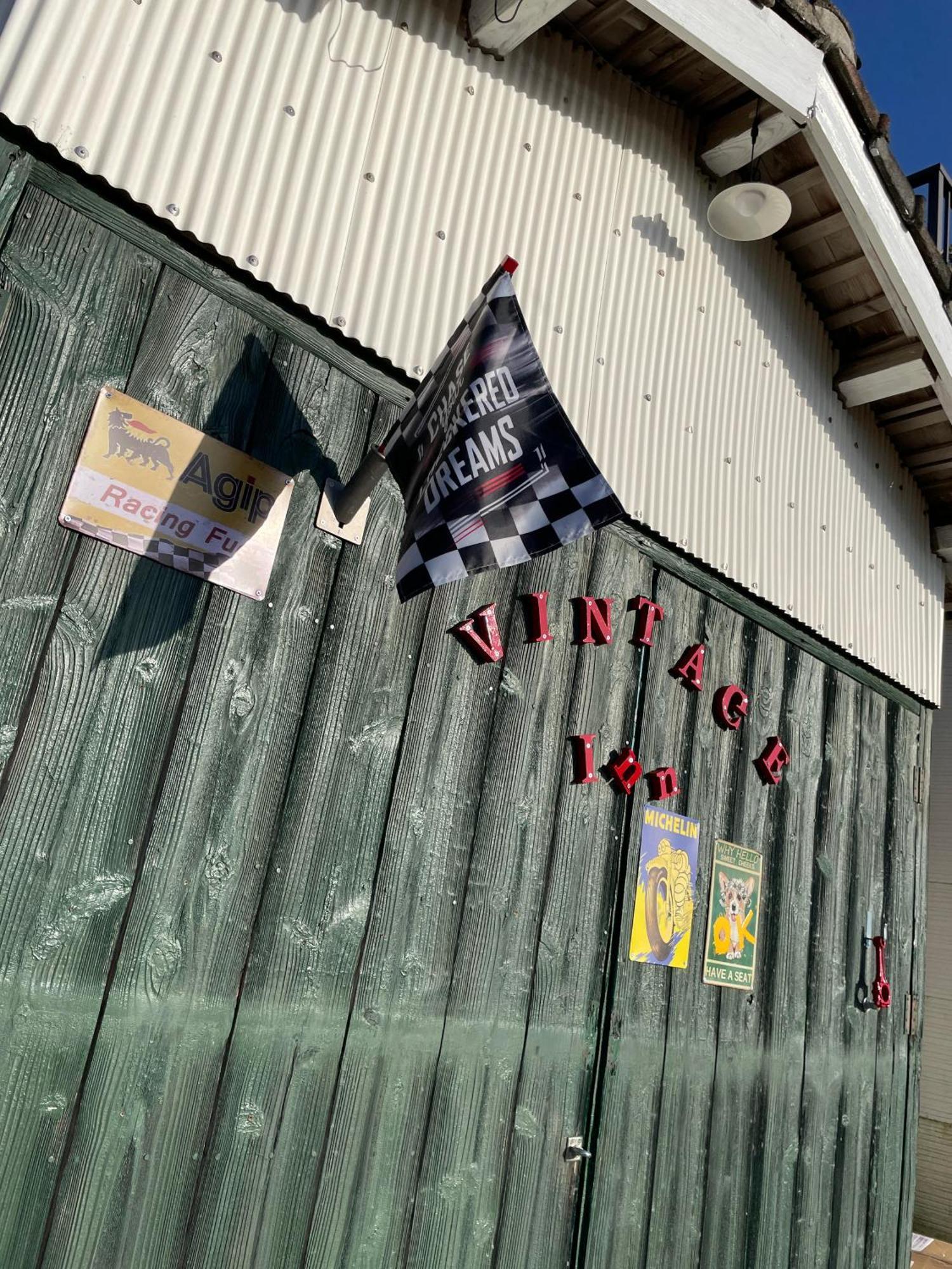 ライダーズハウス薩摩ヴィンテージインビーチフロント Minamiosumi Kültér fotó